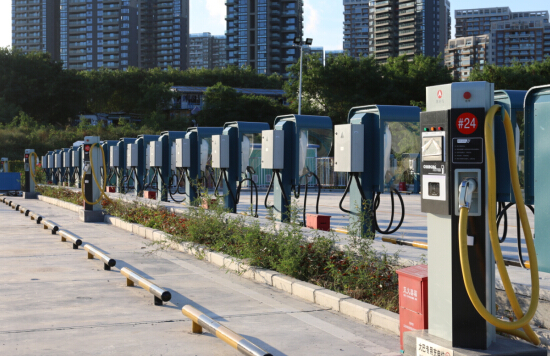 大巴車直流充電樁2.jpg 大巴車直流充電樁2.jpg