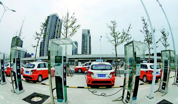 北京市科委:今年將增加至少5000個充電樁.jpg 北京市科委:今年將增加至少5000個充電樁.jpg